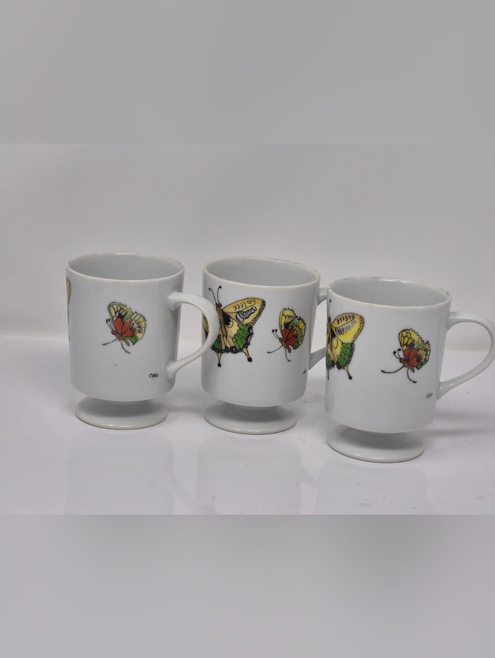 Vintage Butterfly Pattern Coffee Mugs